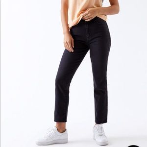Pacsun soft black mom jeans size 26